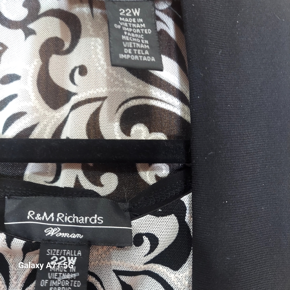 R&M Richards Black Dress with White Patterned Detail - Picture 4 of 7